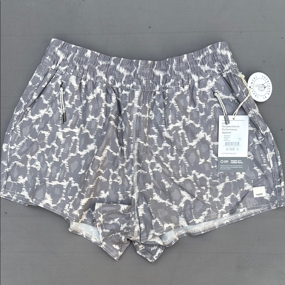 - Vuori Women's Shorts size medium NWT